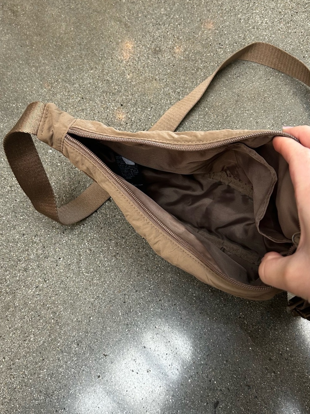 Uniqlo bag bundle!! - Picture 6 of 9